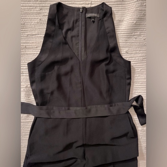Banana Republic Black V-neck Jumpsuit - Picture 5 of 8